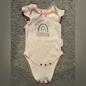 Tahara brand Peach 'Mommy's Little Rainbow' Bodysuit
